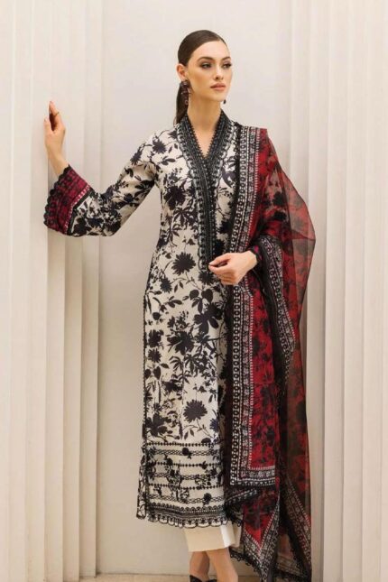 Zainab Chottani